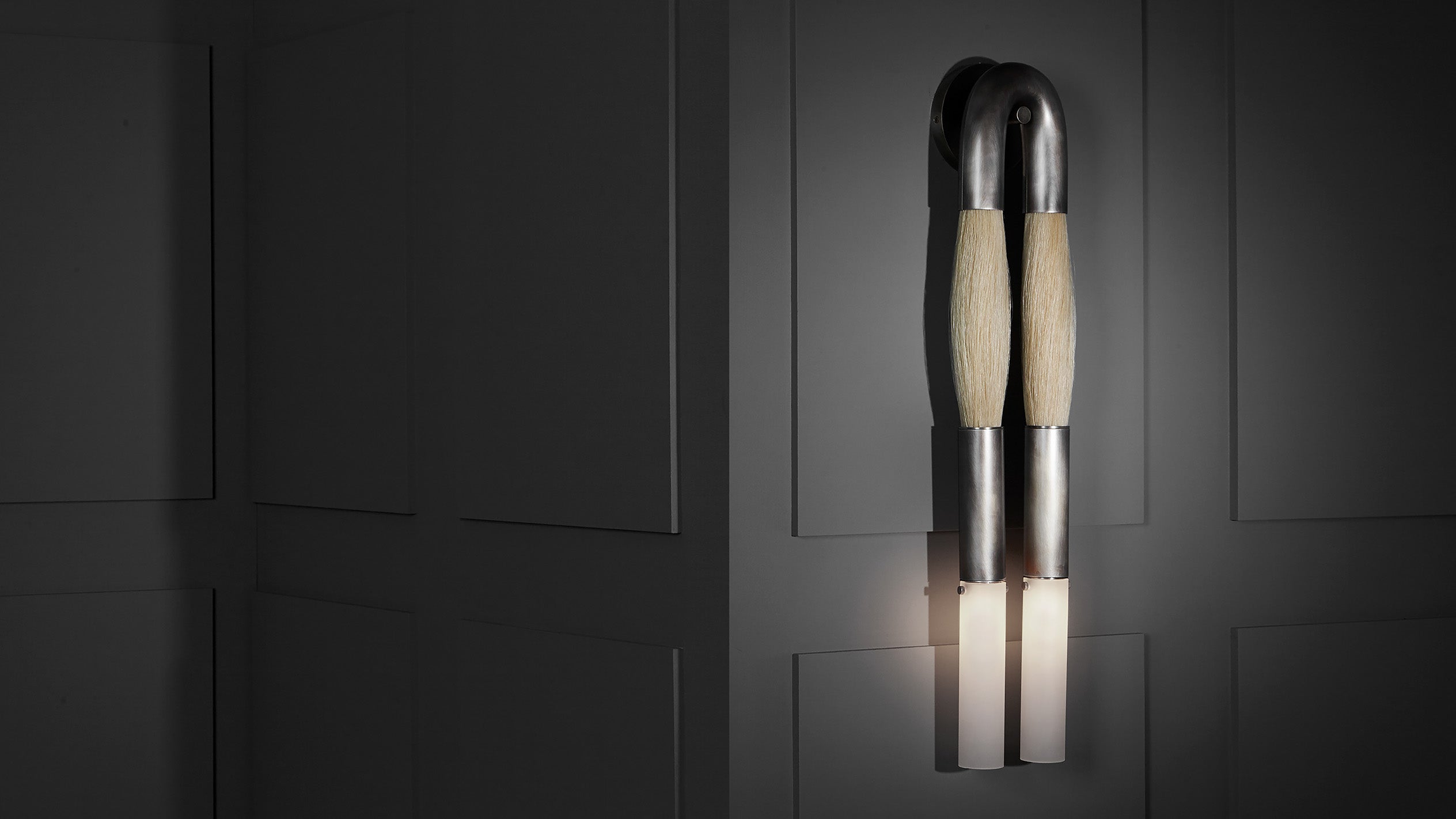 Horse Hair Sconce L